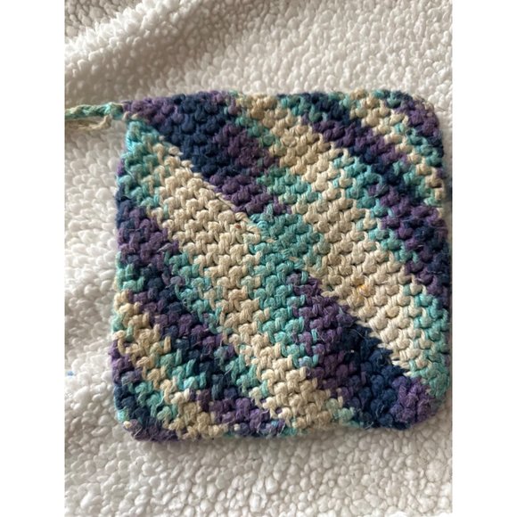 5 crochet pot holders - Picture 4 of 6